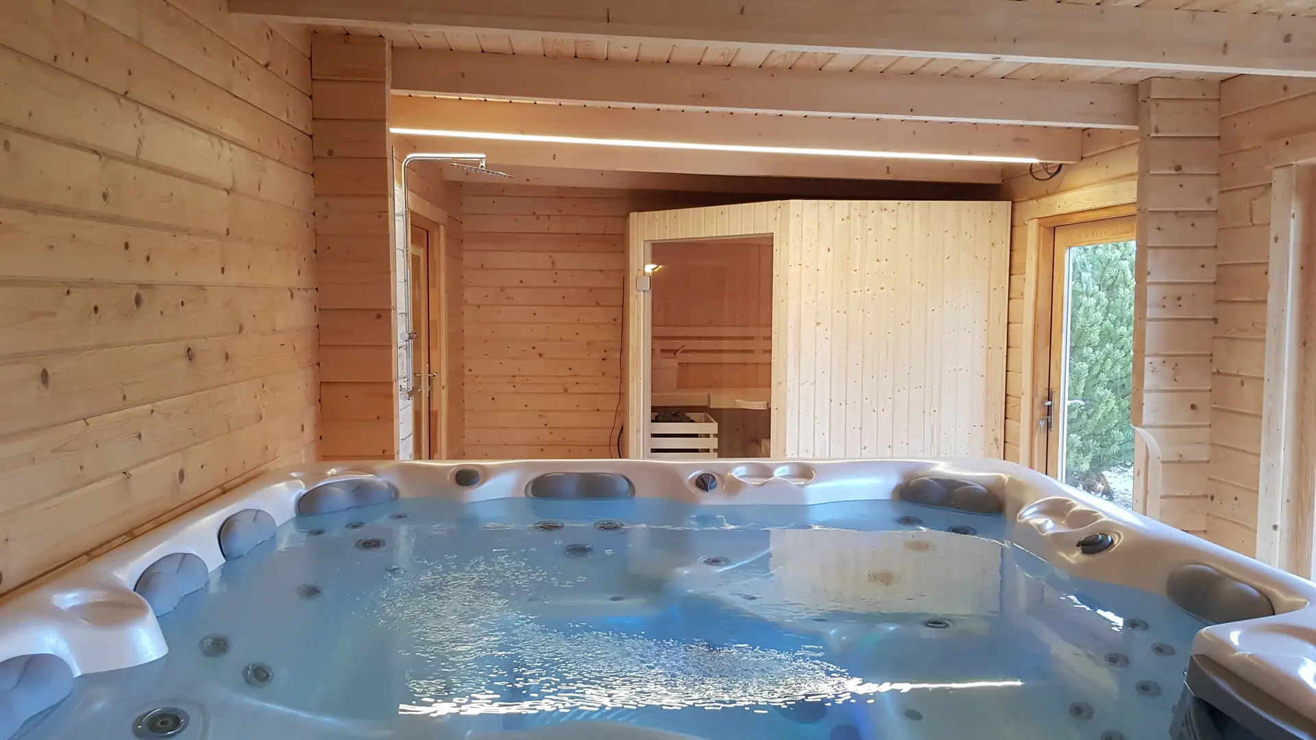 La Grange aux Abeilles - Spa, Sauna, Hammam à Estivareilles