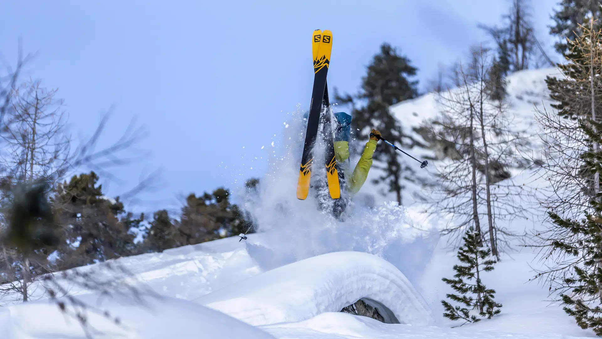 Hors piste - Back Flip - Fornet - Photographe Christophe Hassel