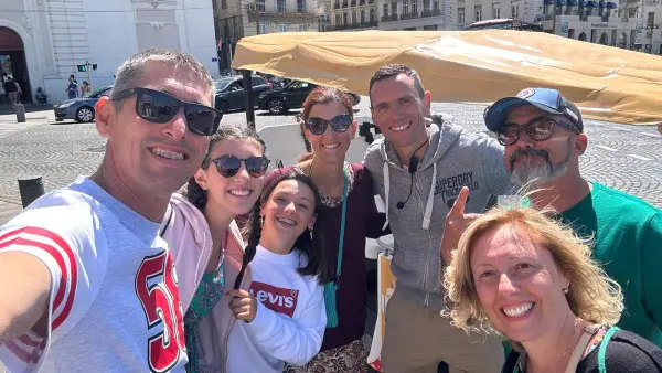 Balade en tuk tuk autour de Notre Dame et petit Panier