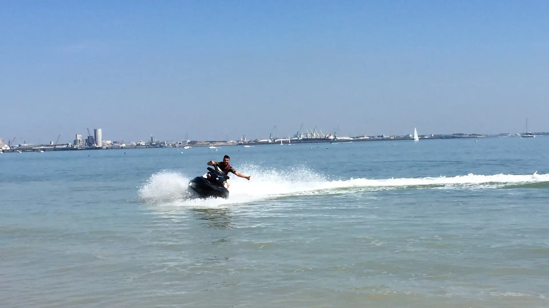 Balade en jet ski autour de fort Boyard par Ré Glisse