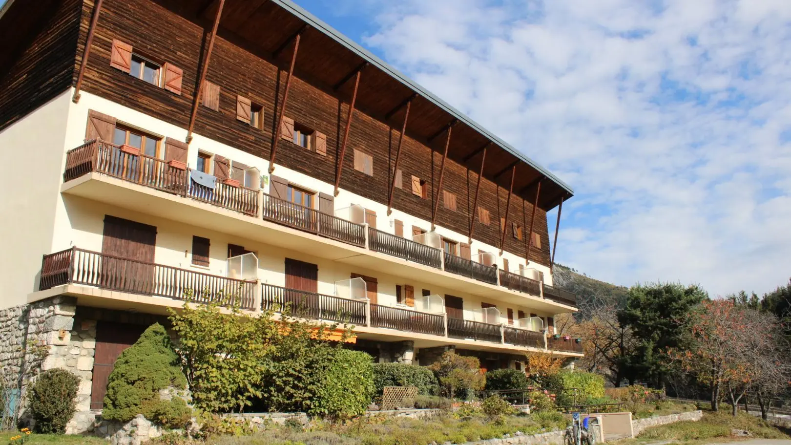 Gîte Chez Memene-Immeuble-Valdeblore-Gîtes de France des Alpes-Maritimes