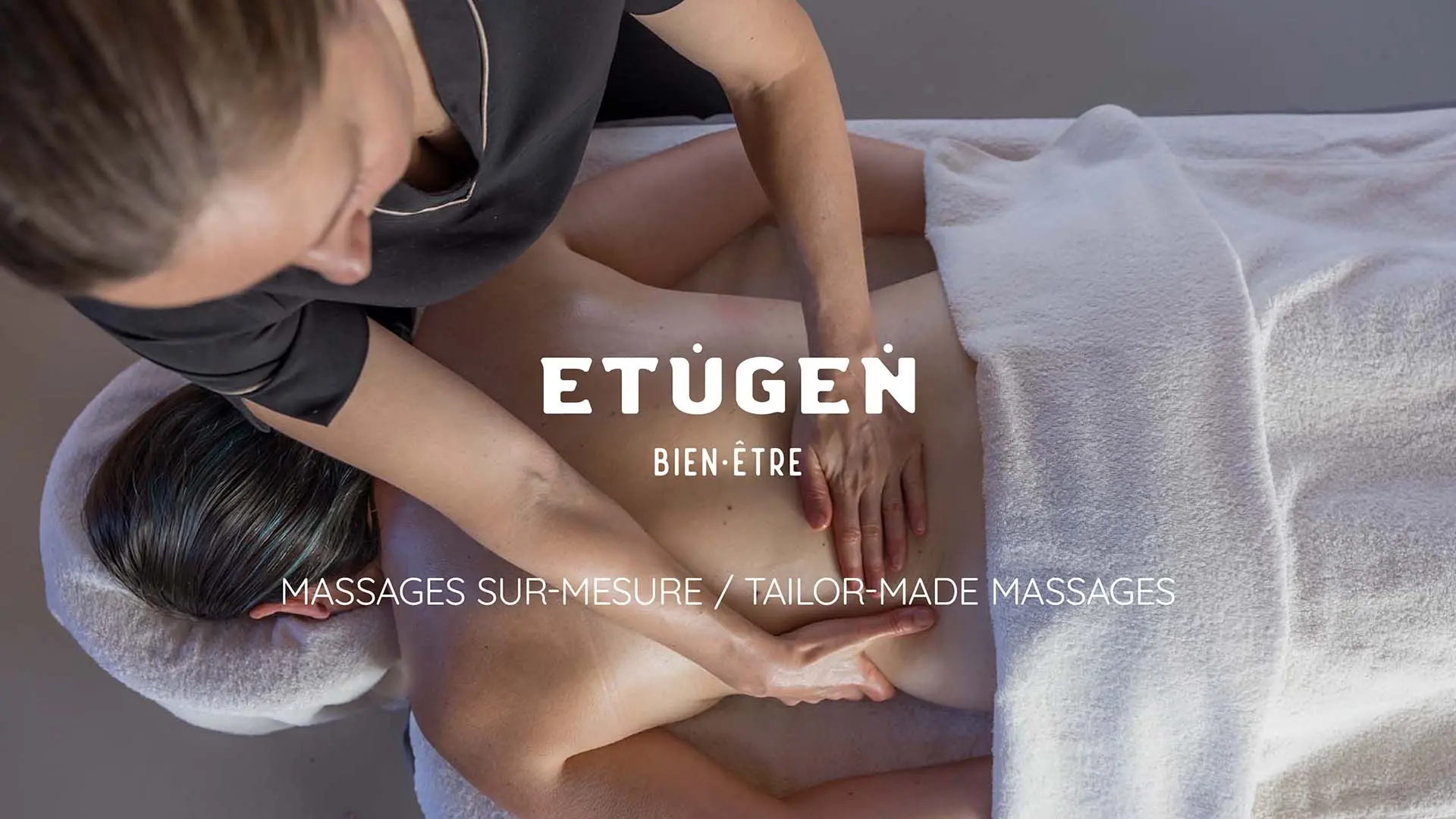 Massage relaxant à l'huile chaude