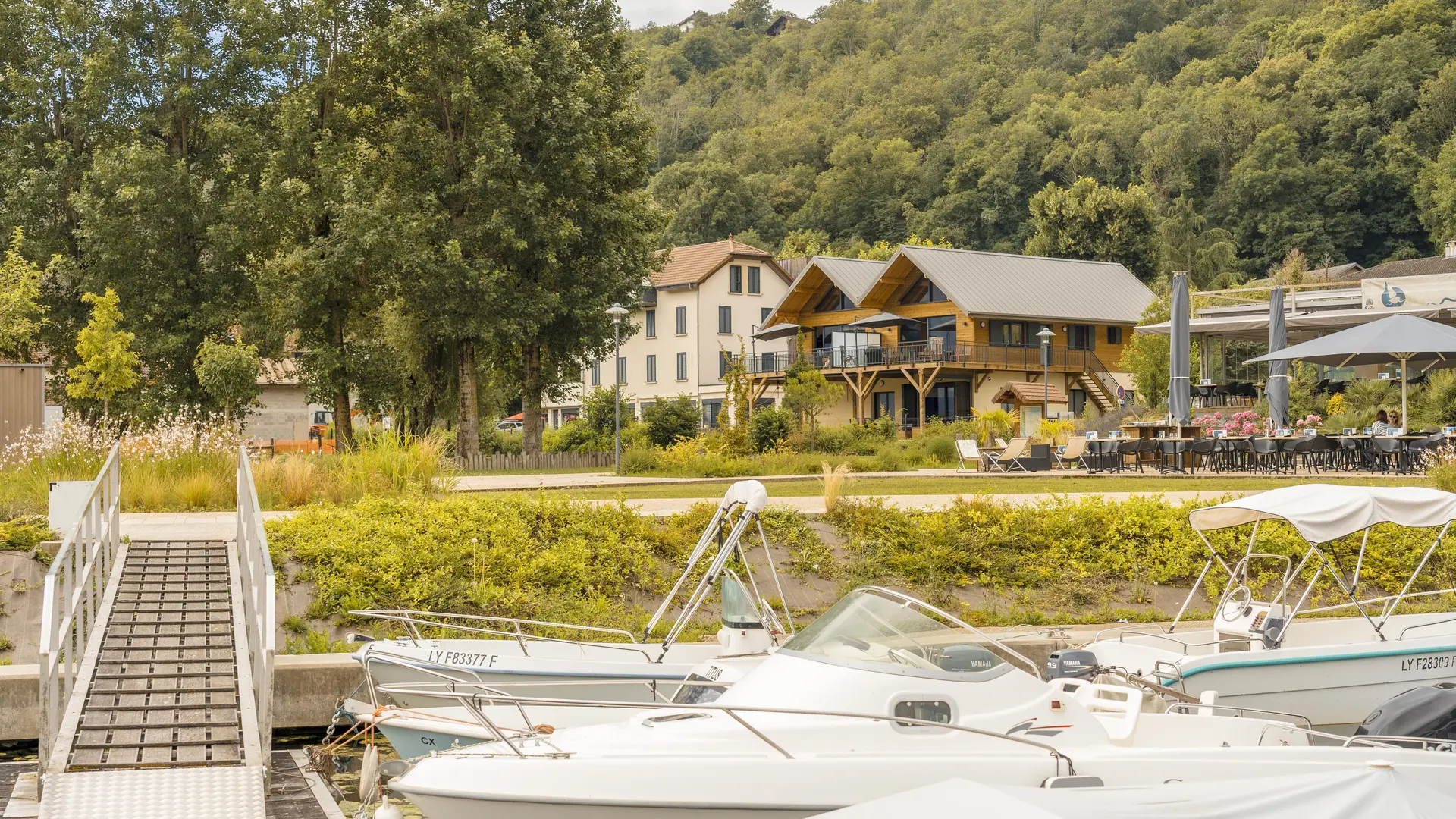 Chalets vus du Port