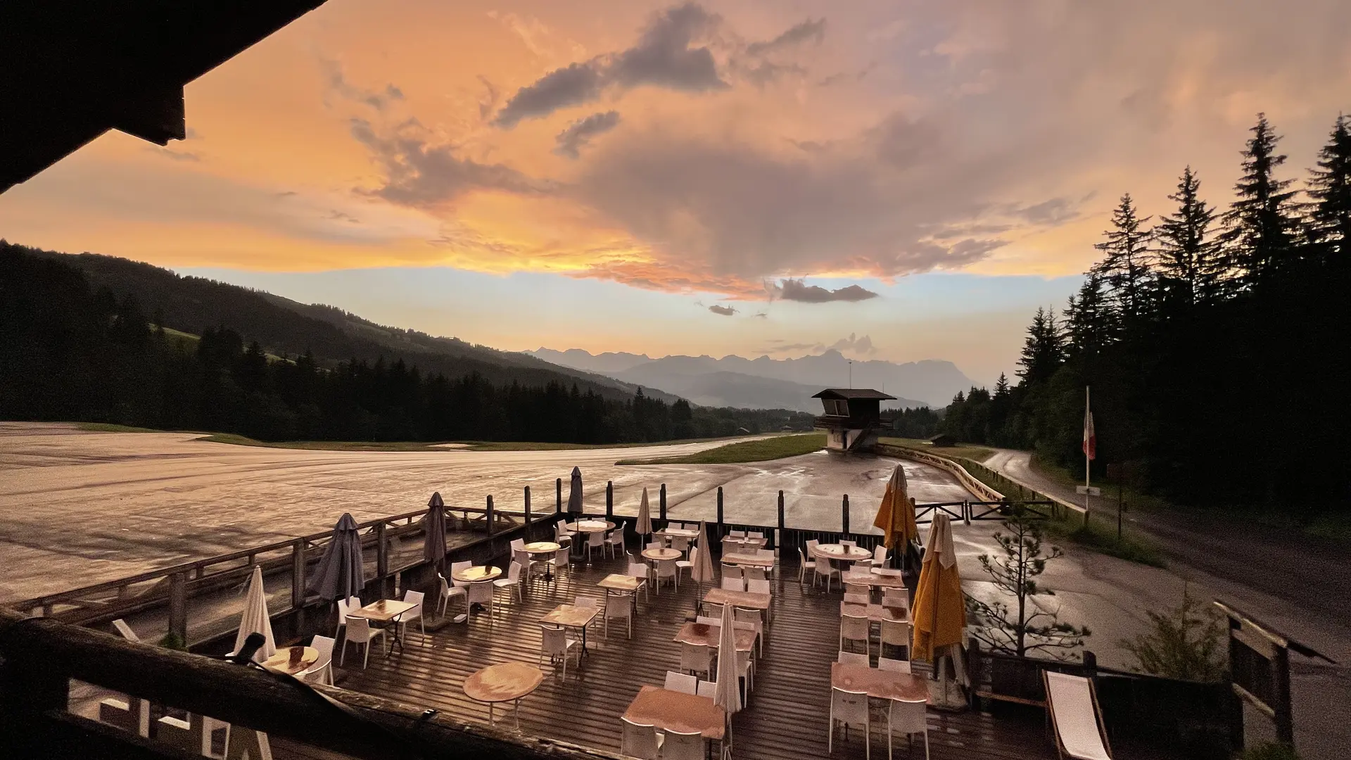 Terrasse coucher de soleil