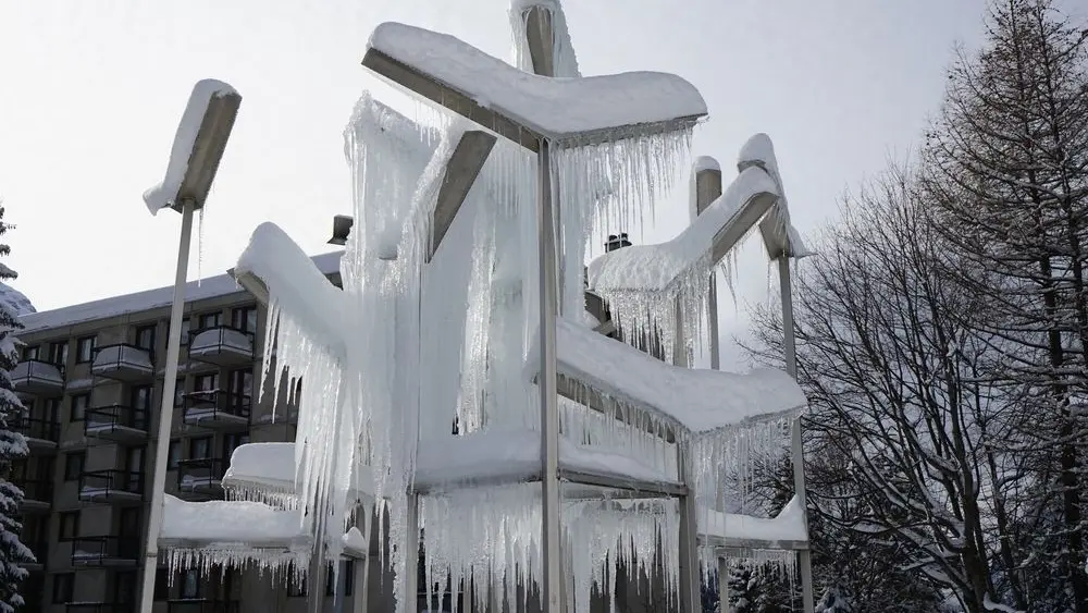 Une autre vue de la Fontaine de glace de Carl Nesjar