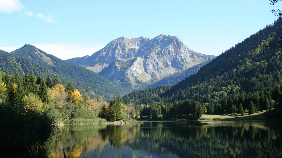 Lac de Vallon à 6kms.