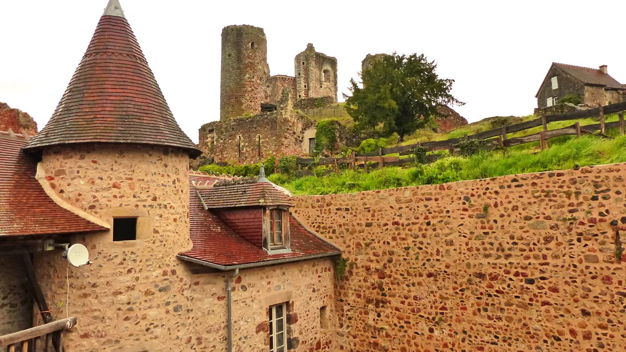 Gîte de l'Ancien Collège à Hérisson Allier en Auvergne