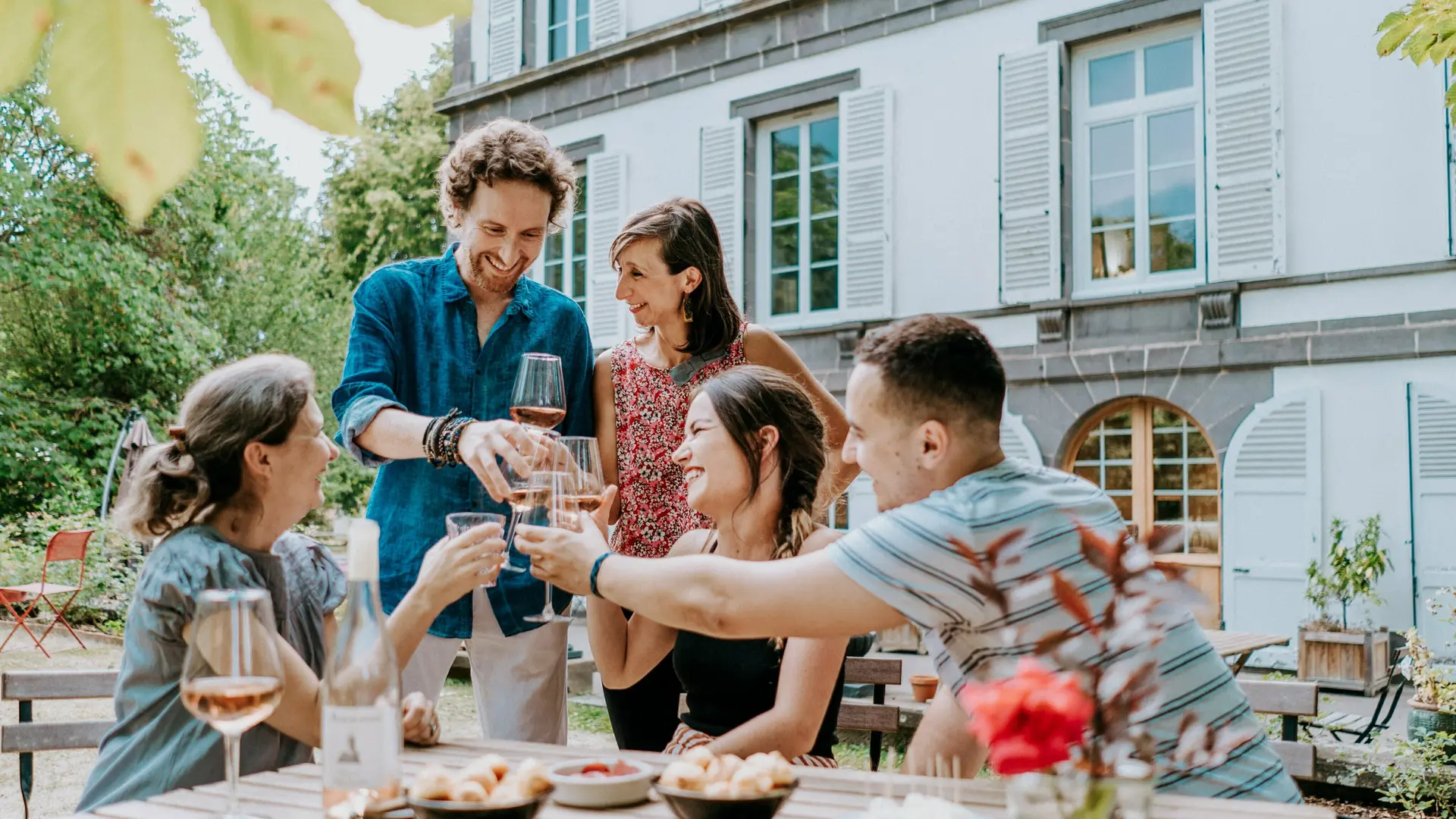 Privatisation pour un groupe d'une dizaine de personnes. En famille ou entre amis