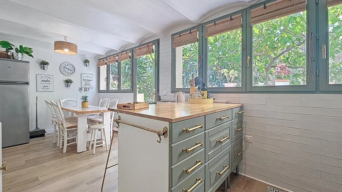 Gîte le Figuier de St Cé- Cuisine-Gîtes de France Alpes-Maritimes