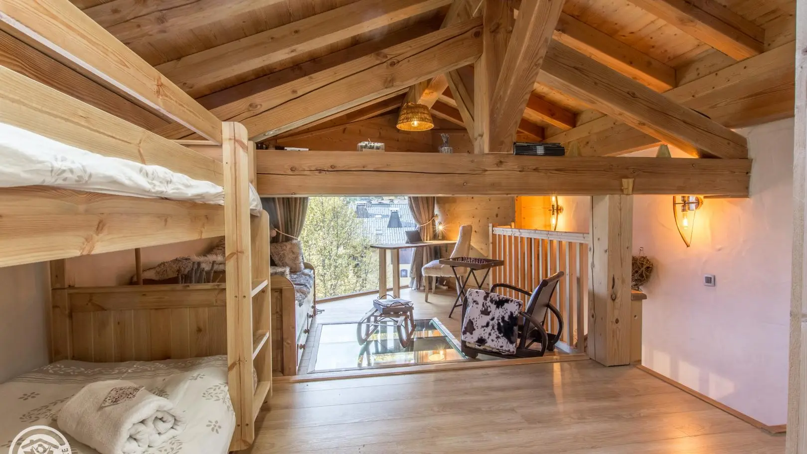 Lits superposés sur la mezzanine