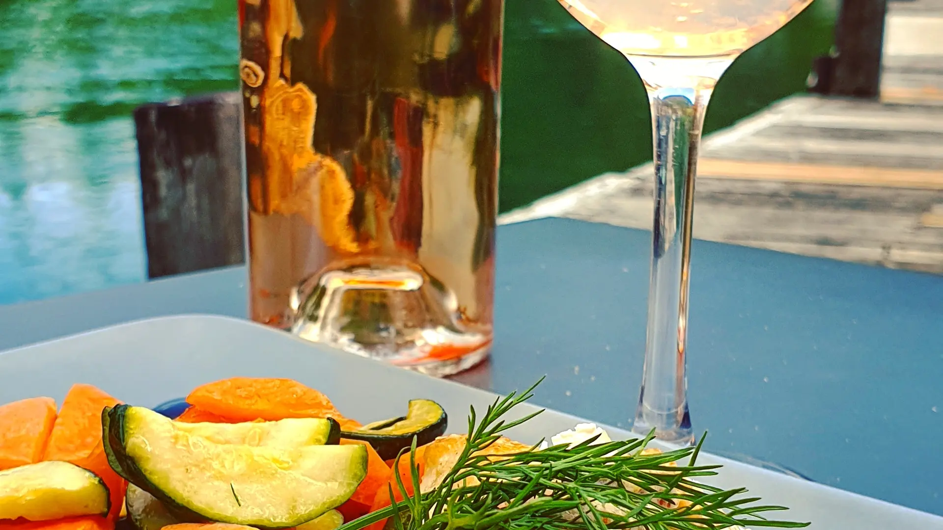 Repas au bord de l'eau