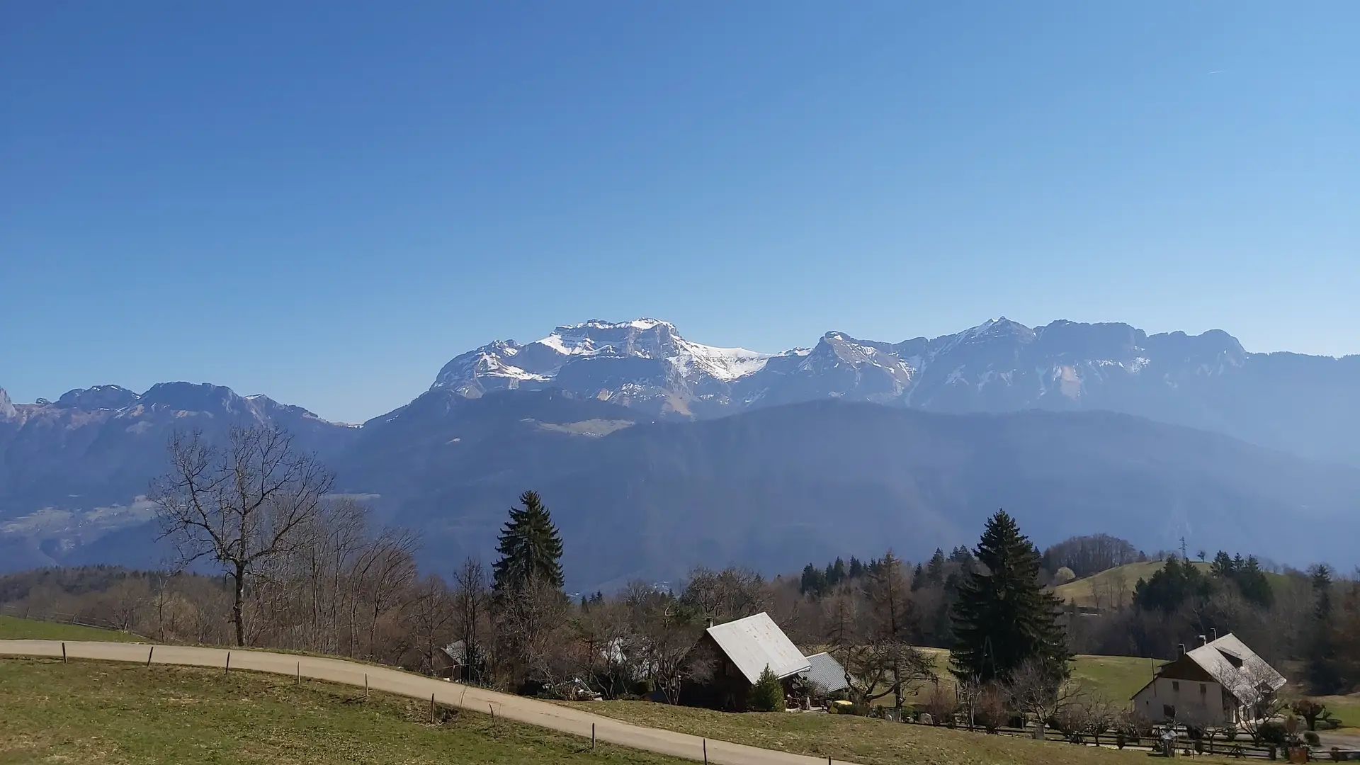 Vue sur le massif de la Tournette