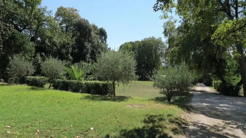 Location saisonnière Dépendance de la bastide 18e