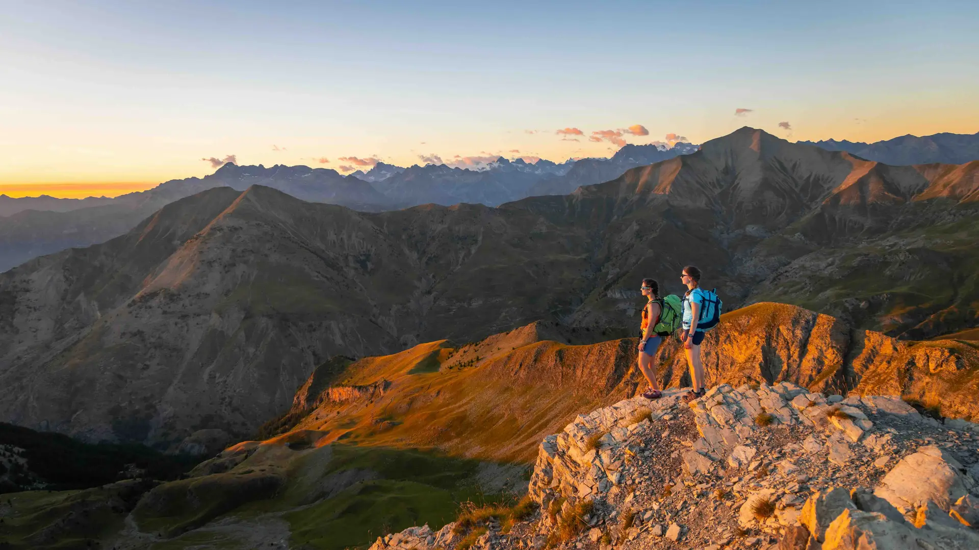 Vue drone sur le sommet du Piolit dans le Champsaur