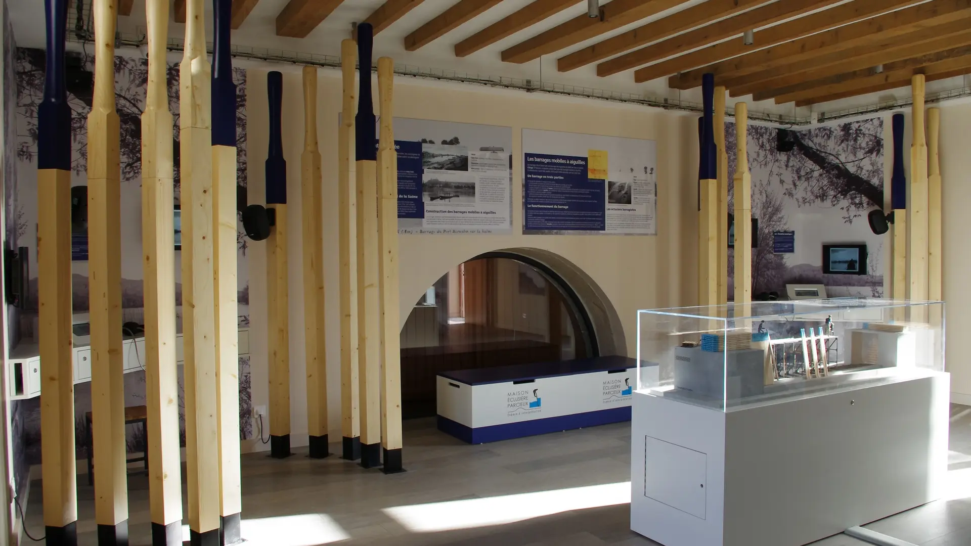 Intérieur avec exposition