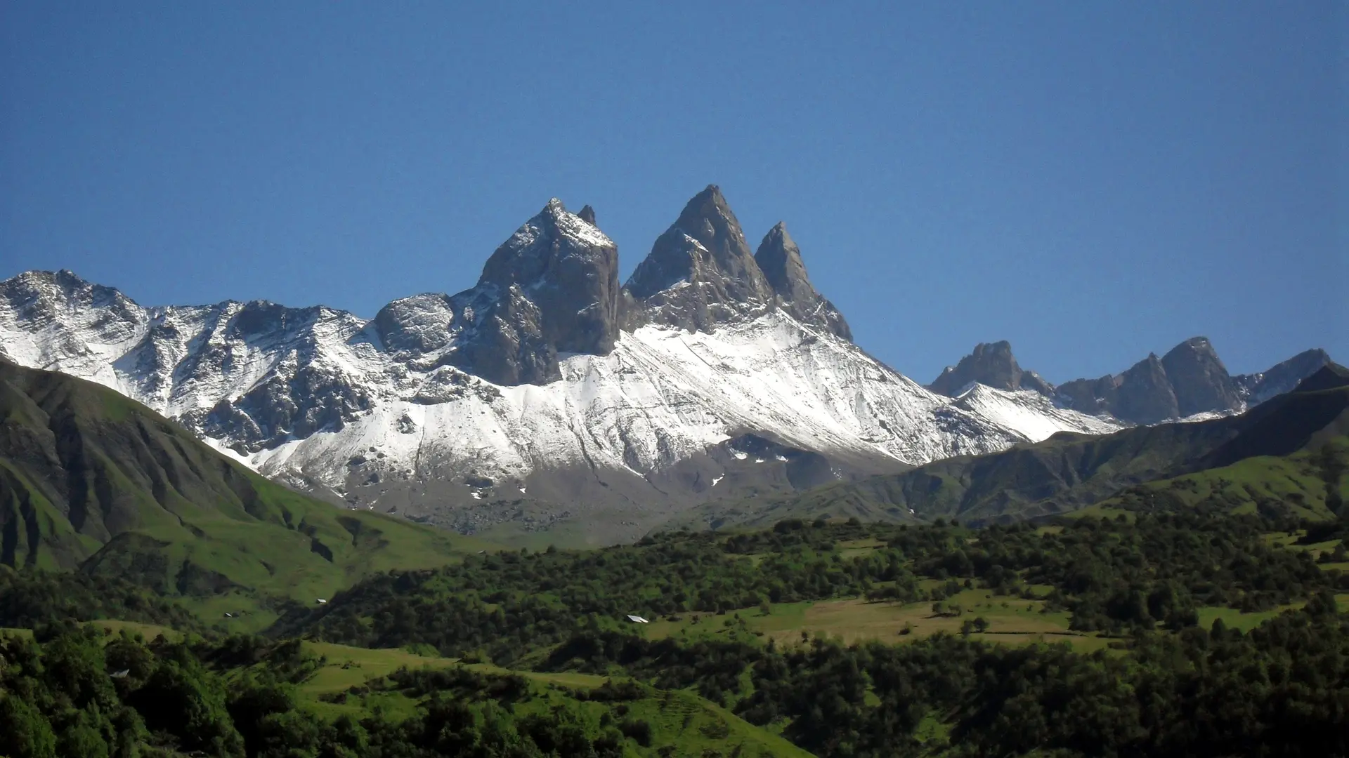 Vue sur les Aiguilles d'Arves