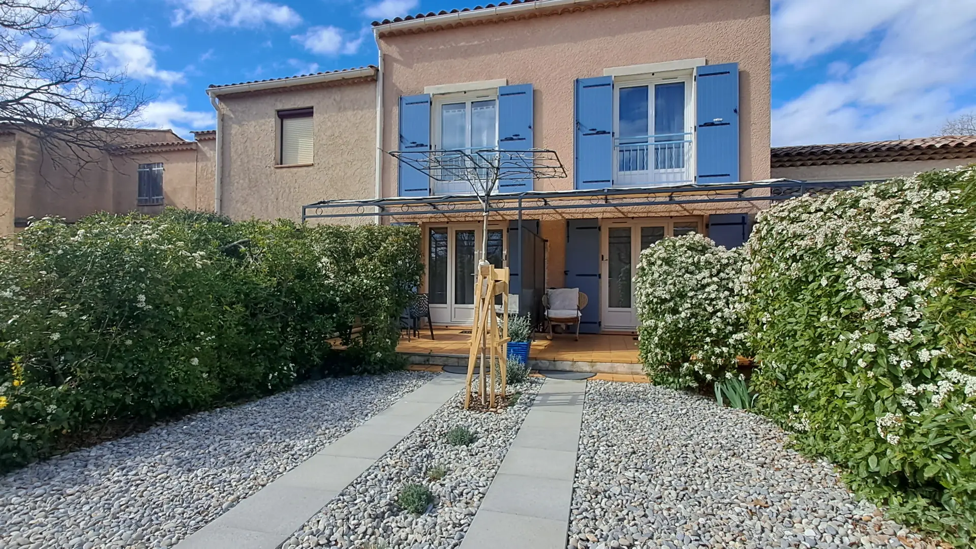 Entrance - rue Aujarde