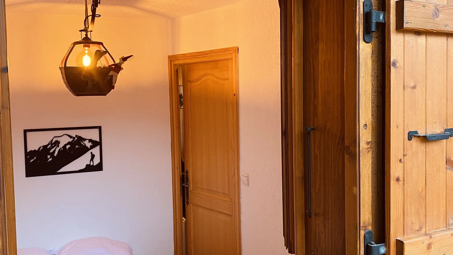 Chambre individuelle lit 140x180