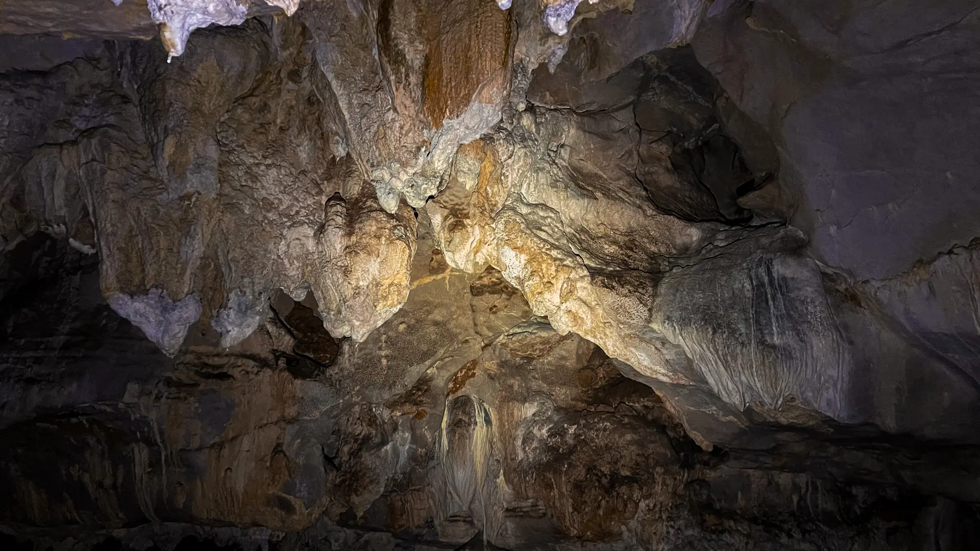 Découvrez la grotte de La Vache