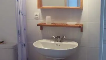 Studio (Salle de Bain WC, Lavabo, Douche)