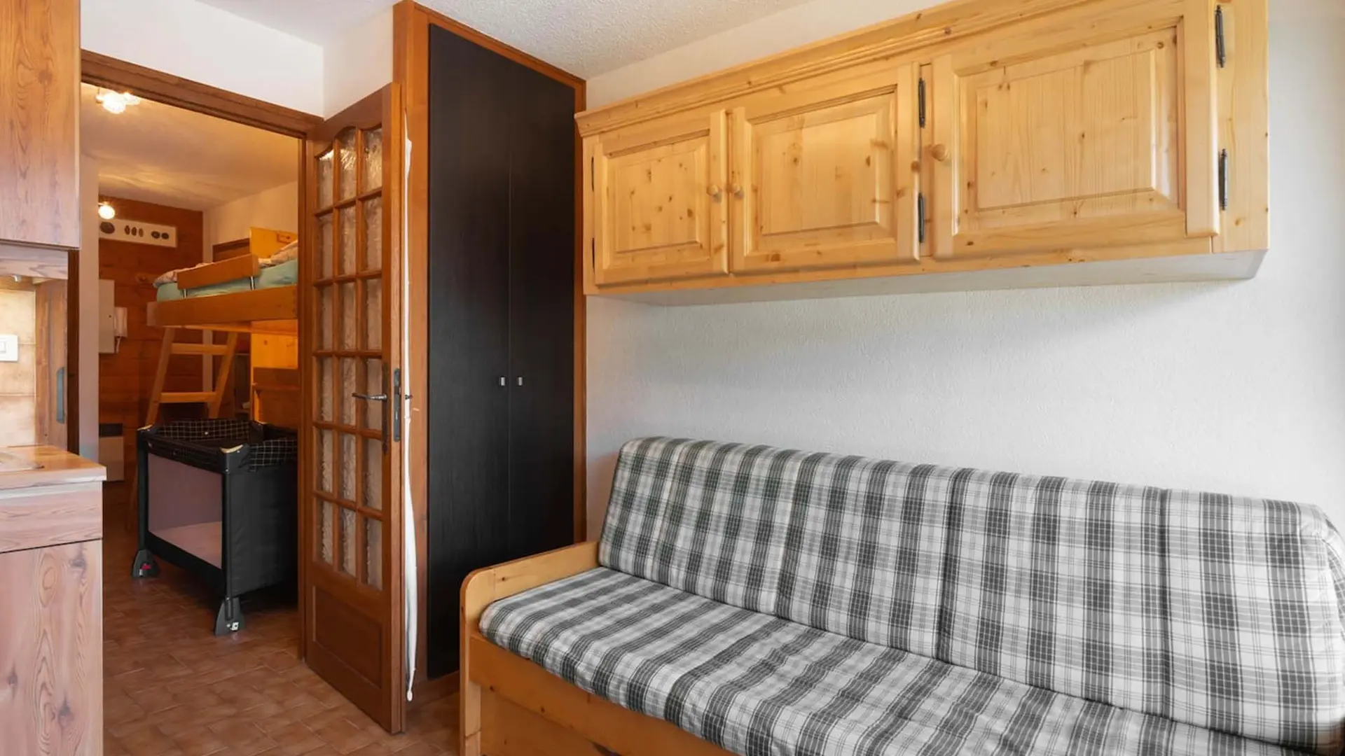 Pièce principale lumineuse