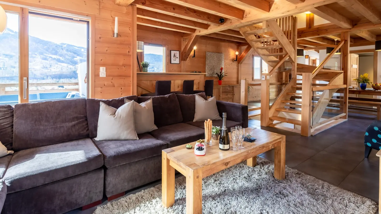 Canapé et table basse