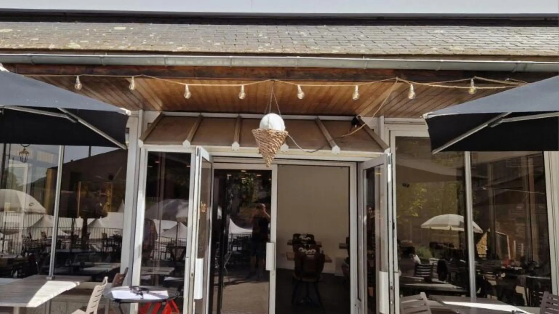 Façade Couteaux Fourchettes