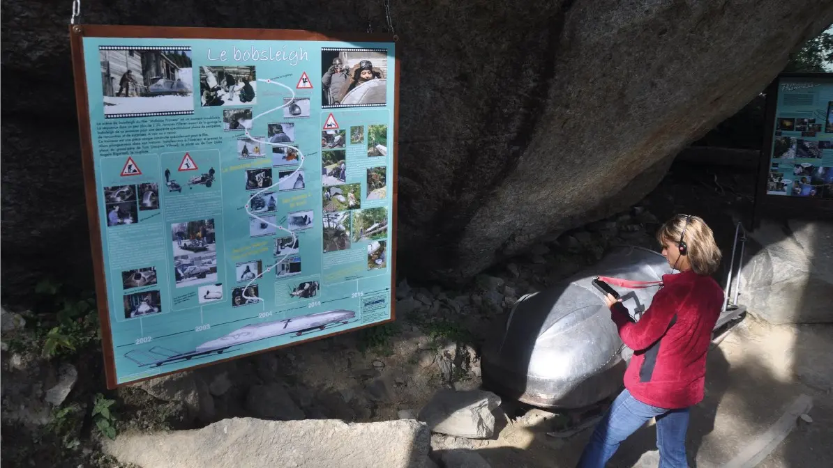 À la découverte du glacier avec les tablettes Visio-Ice