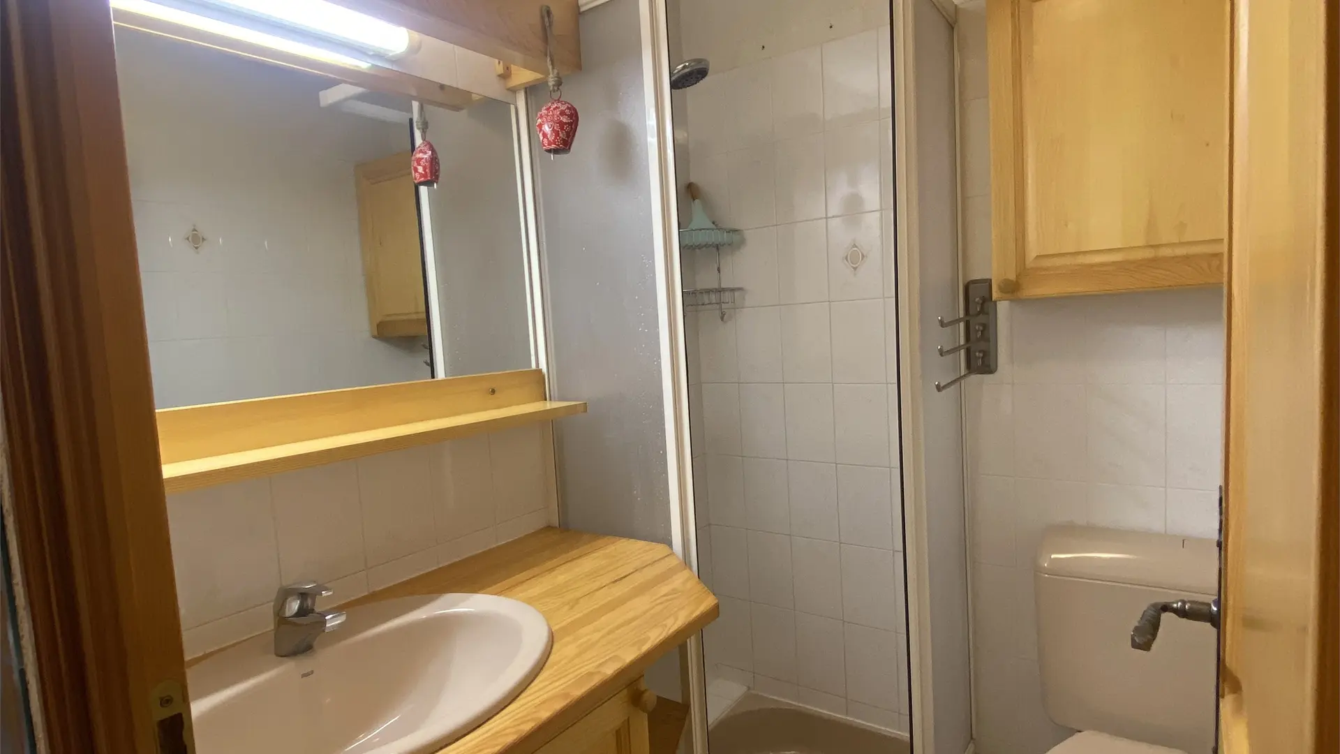 Salle de bain et toilettes