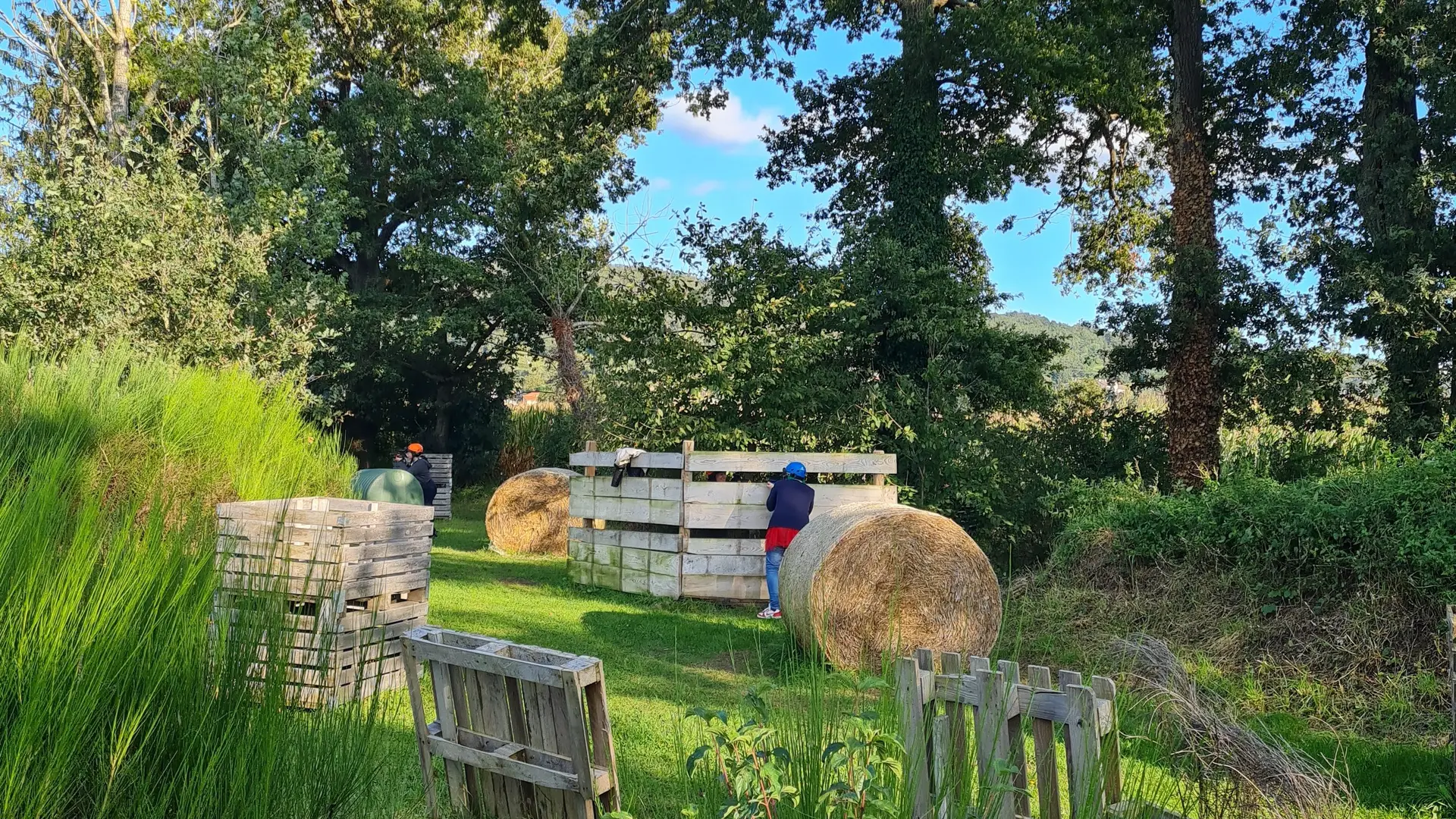 Ferme des delices foreziens,lasergame,jeux,equipes,labyrinthe,famille,amis,teambuilding,anniversaire,EJF-EVG,st cyr les vignes,Loire Forez 42