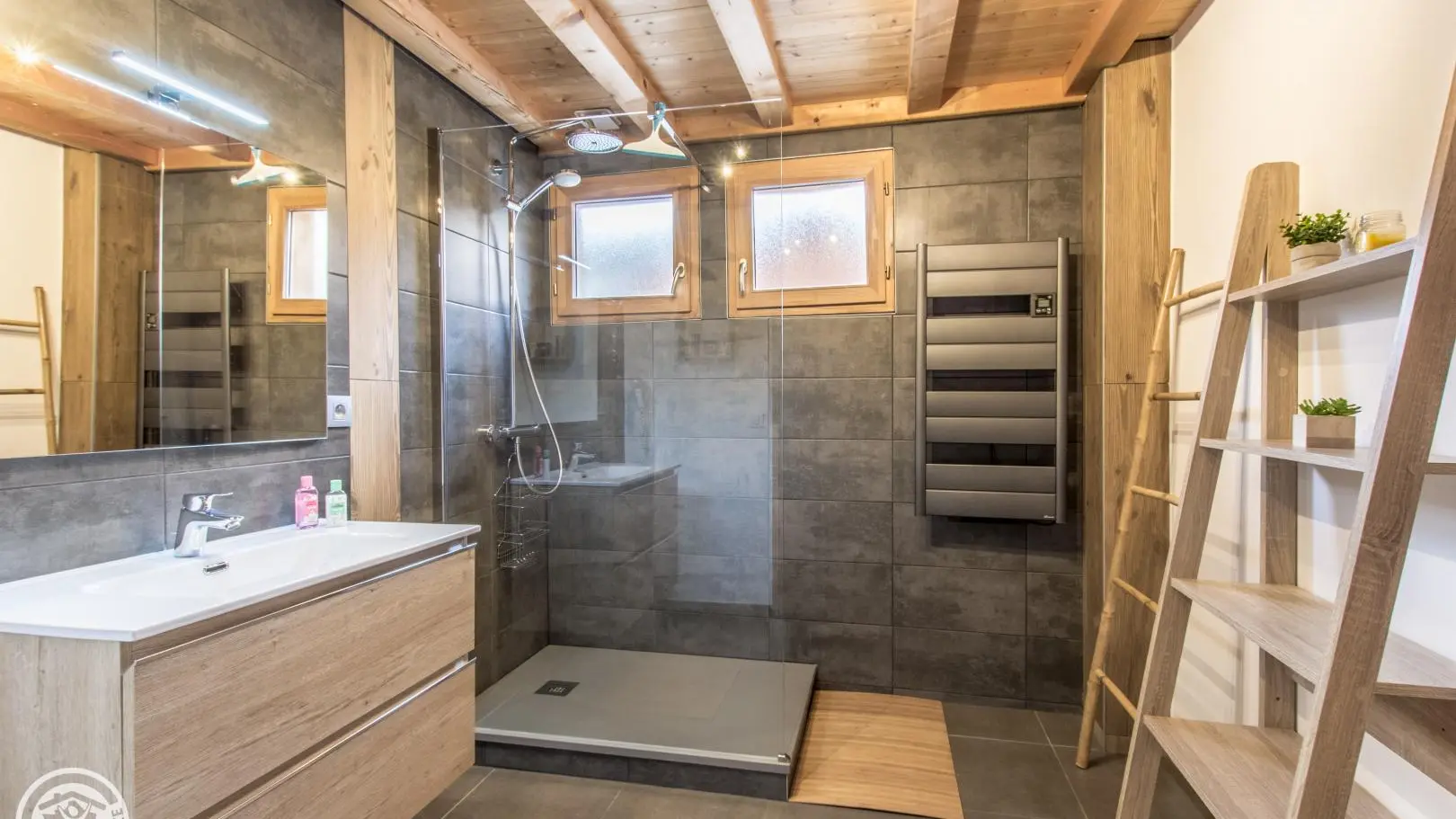 Salle de bains niveau supérieur