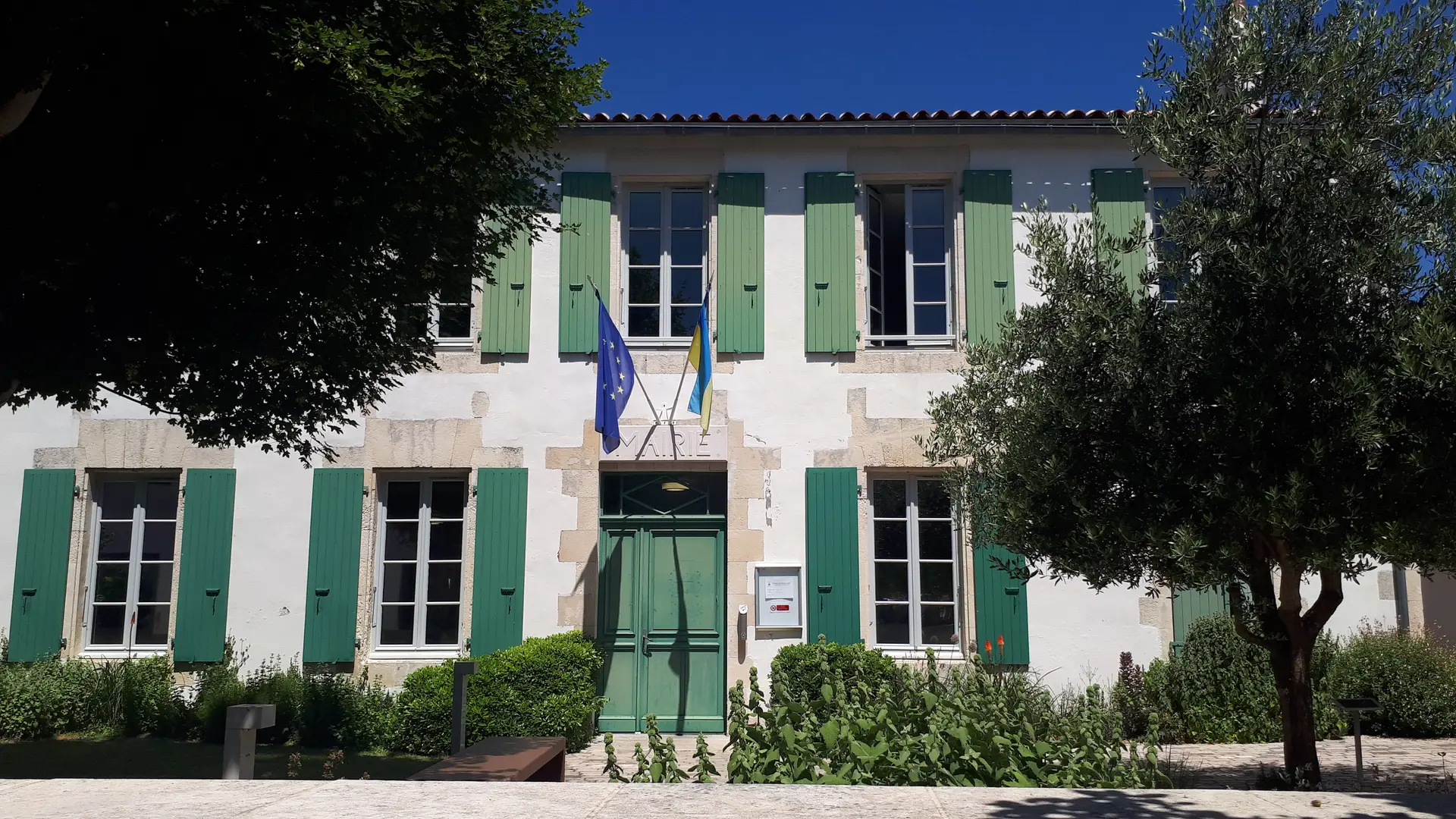 Façade de la mairie d'Ars-en-Ré