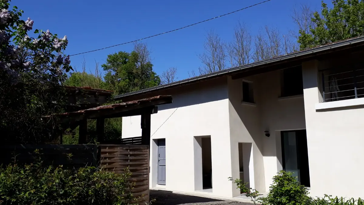 Gîte le Bois de L'étang - côté cour