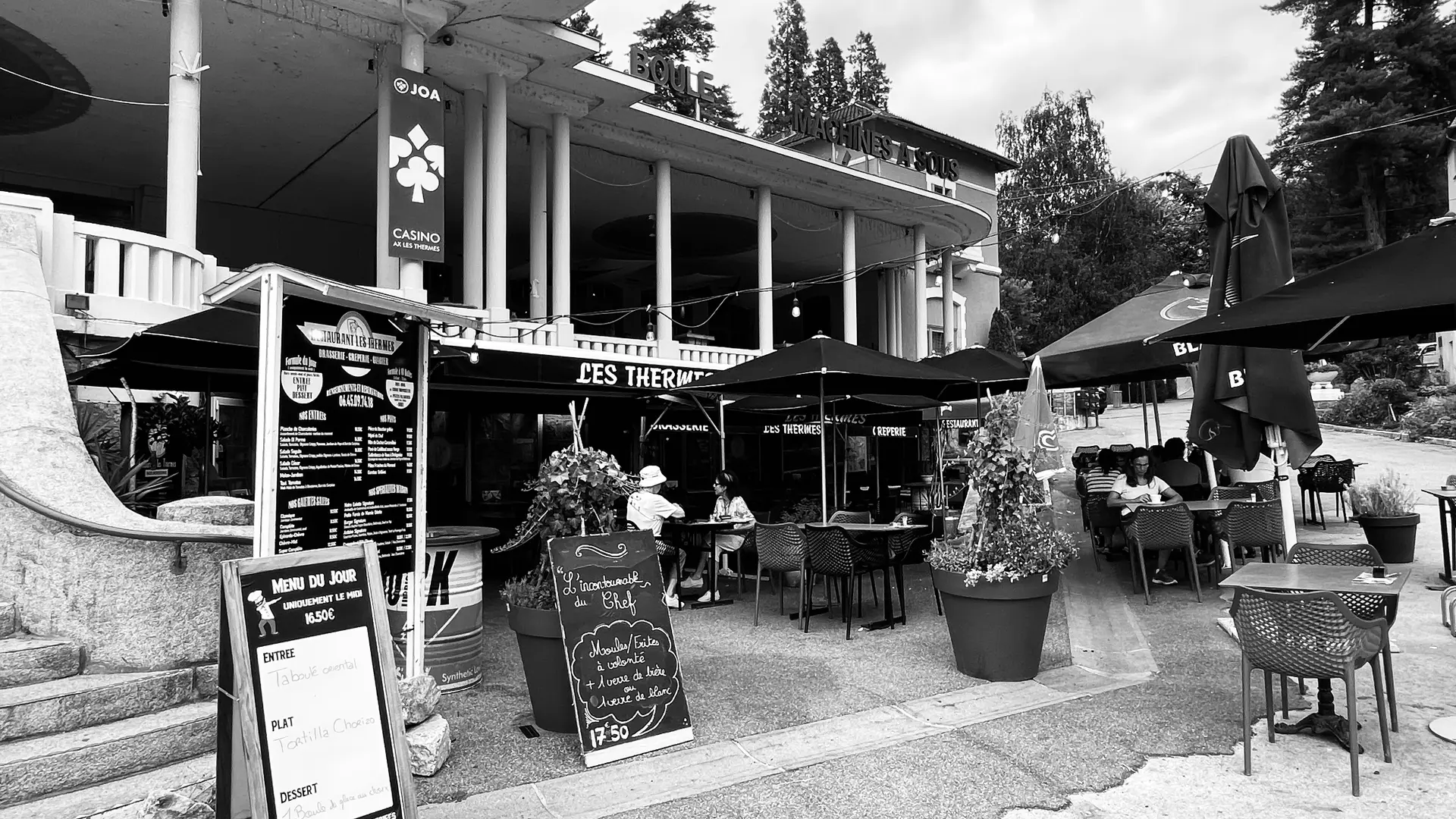 Façade, photo en blanc et noir