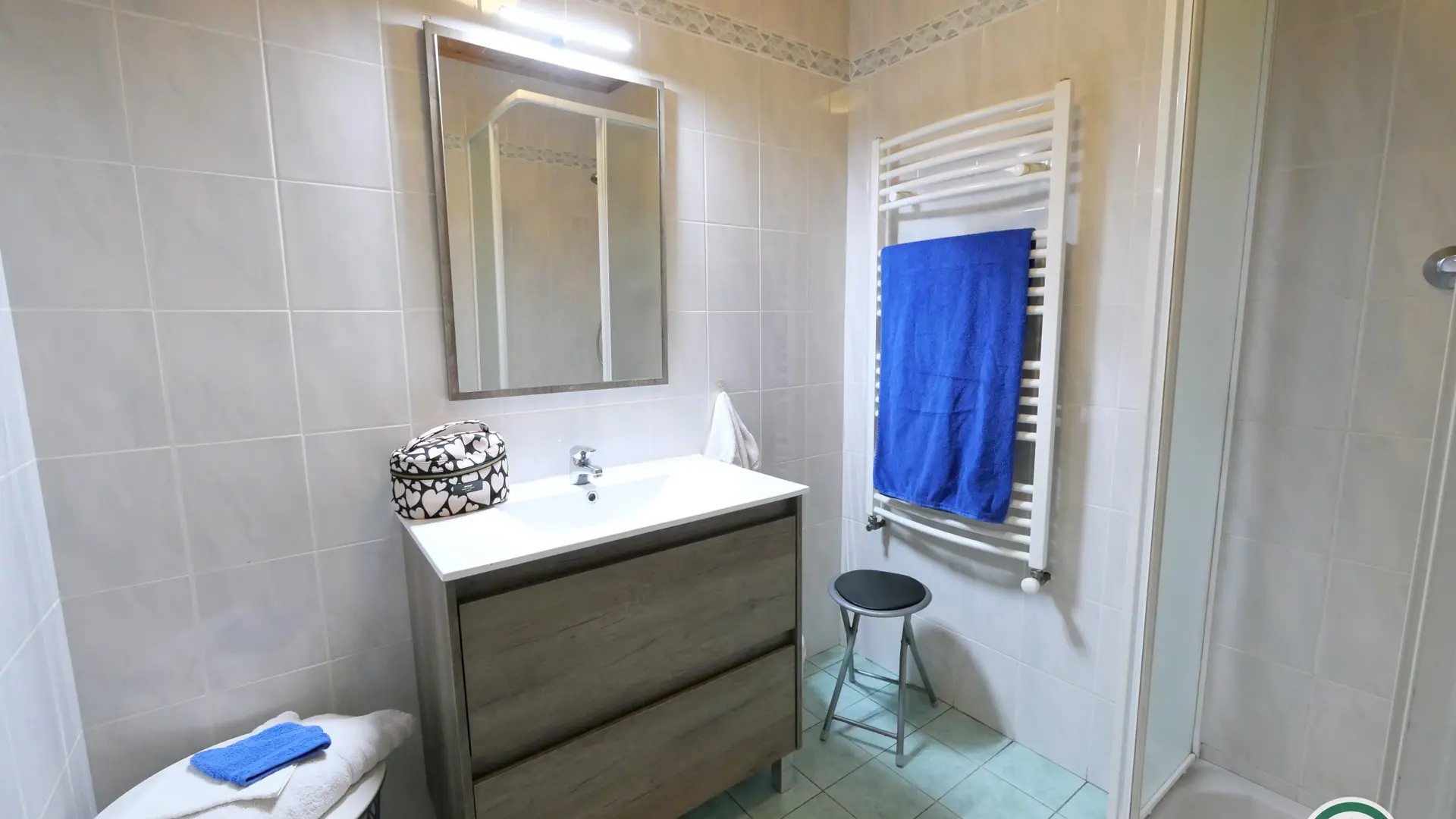 Gîte M. Mme MAULLIER Régis et Béatrice Laye village