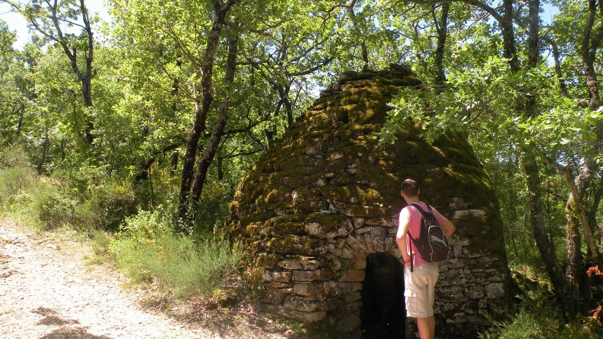 Borie sur le chemin de Saint-Pierre