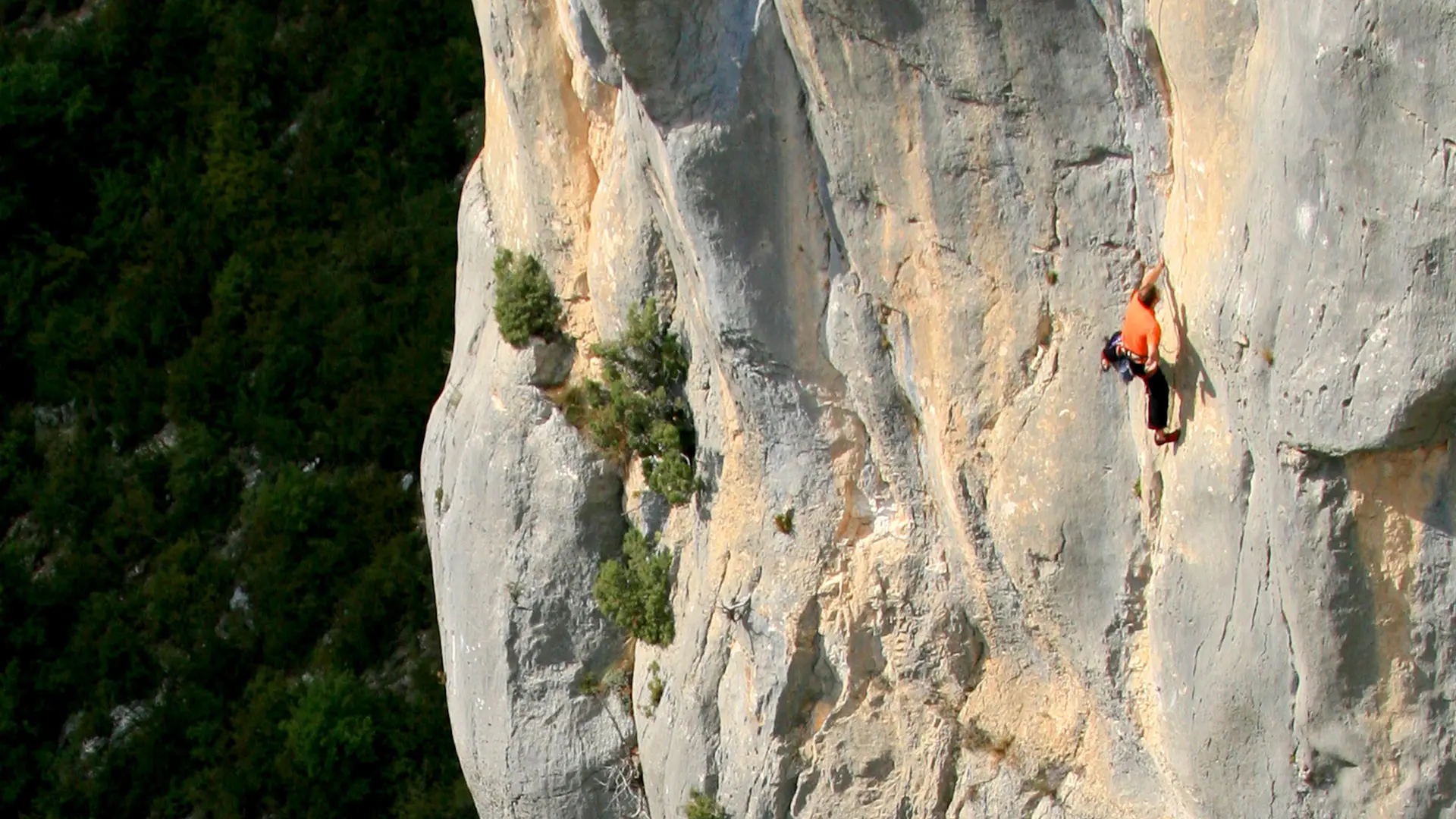 Escalade grande voie dans le Verdon