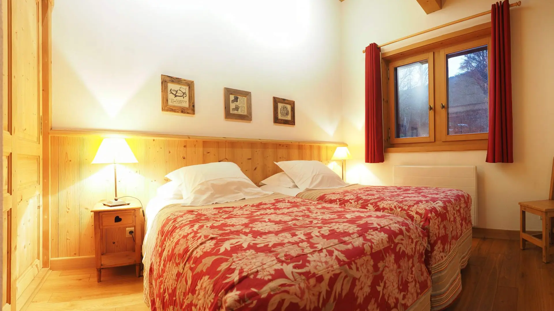 Chambre  - Niveau 2 - Lit jumeau - Appartement PARADISIO modifiée