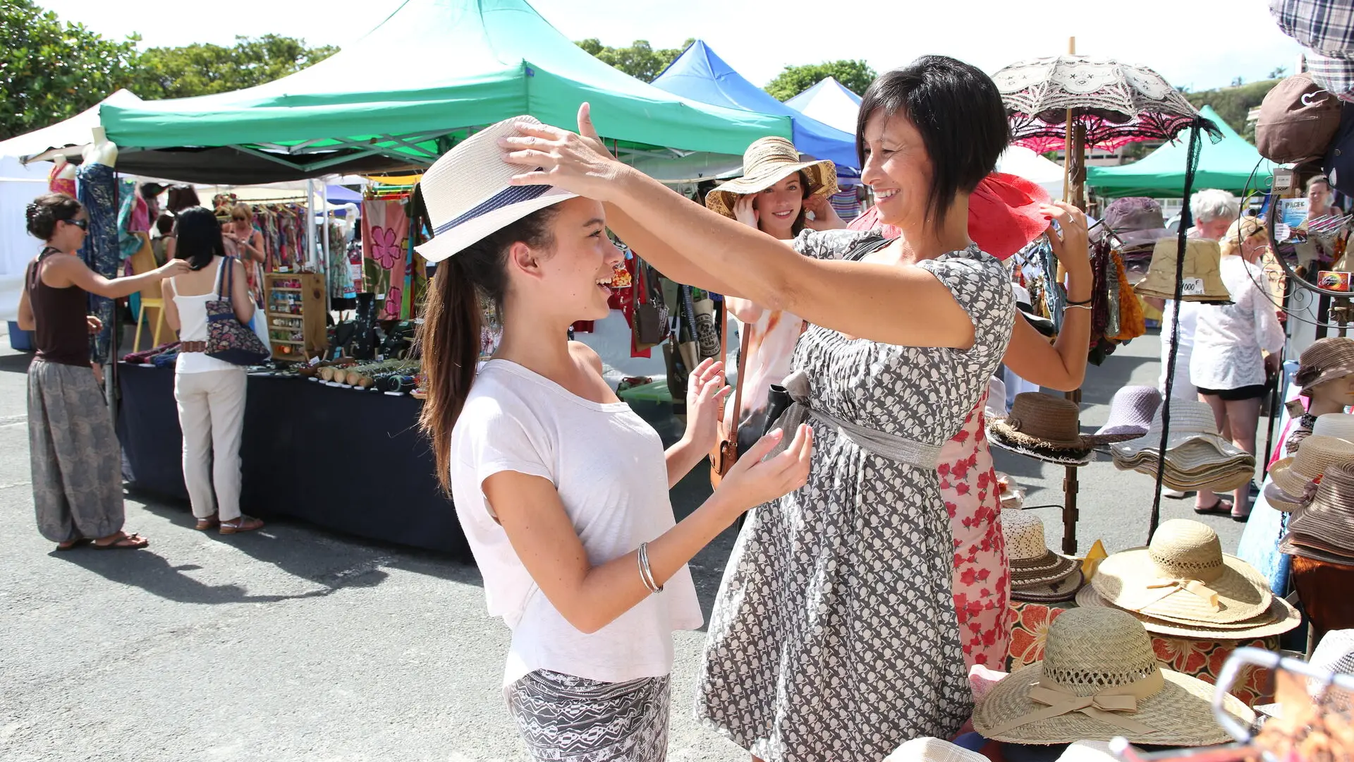 Shopping en famille au marché