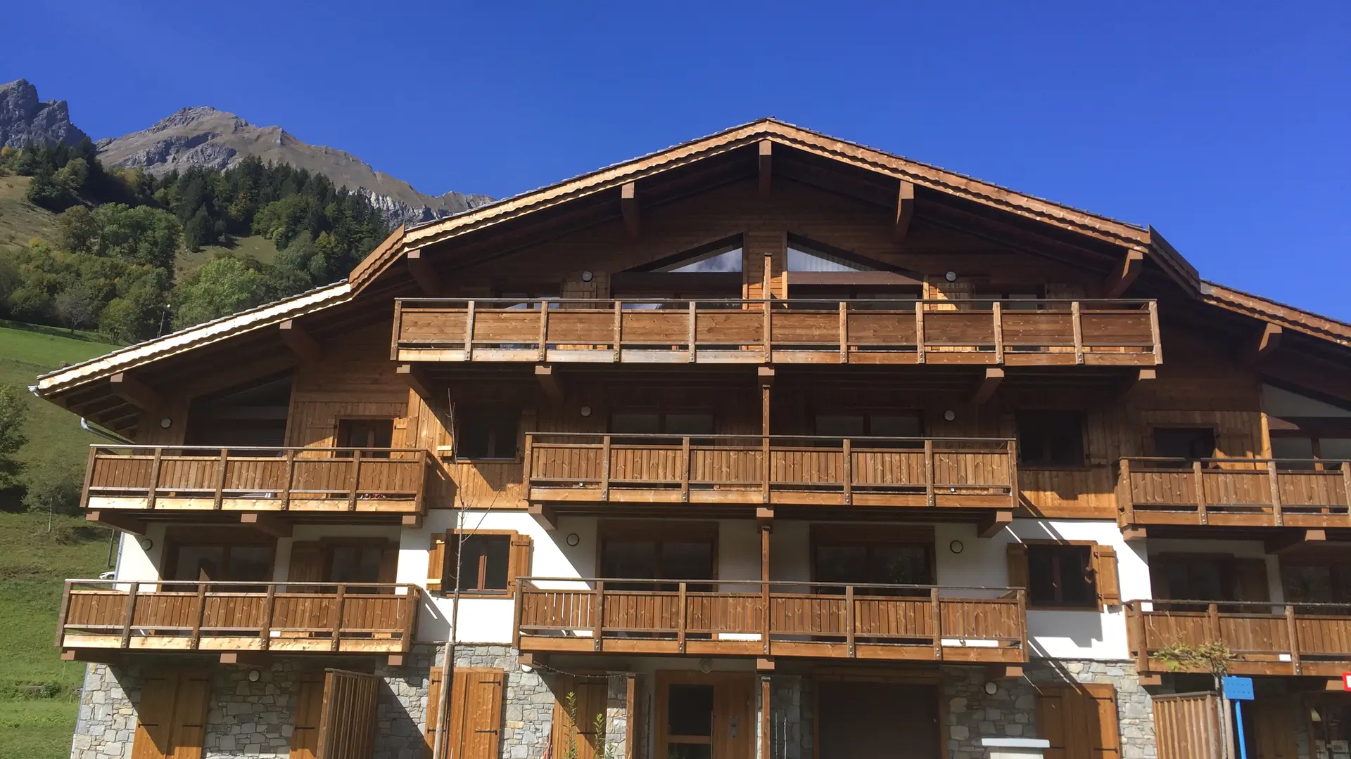 Chalet extérieur Été