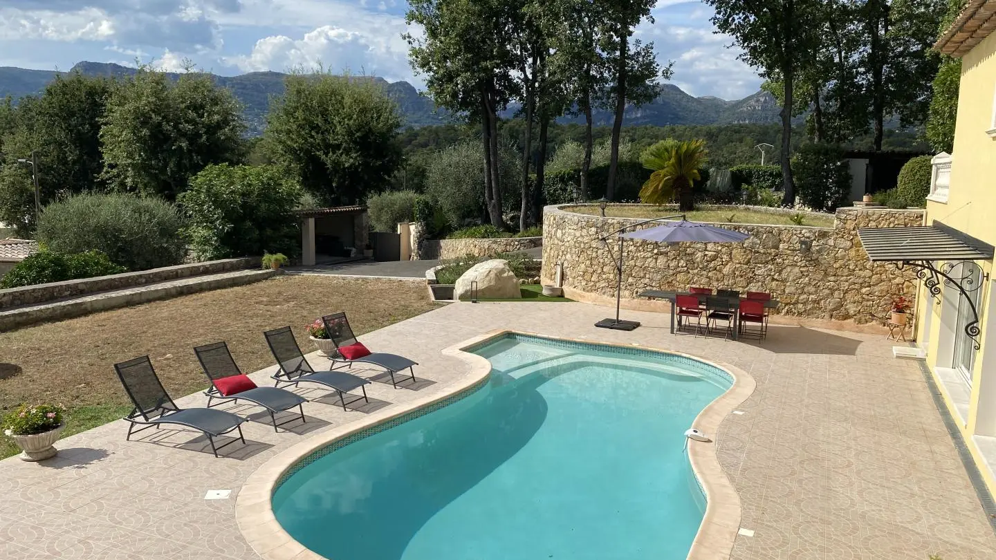 Villa Reflets du Sud - Piscine - La Gaude - Gîtes de France Alpes-Maritimes