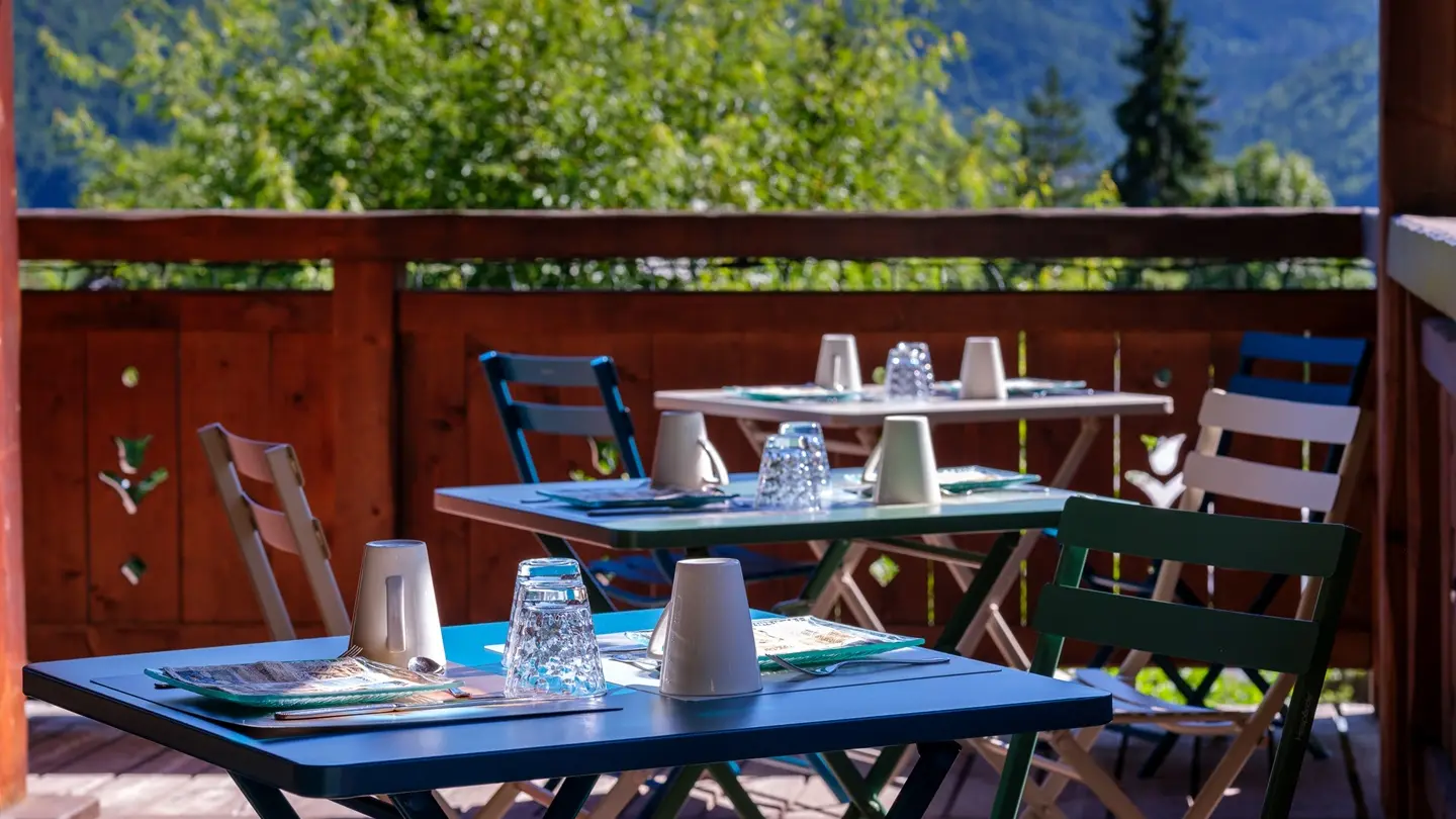 Petit déjeuner en terrasse