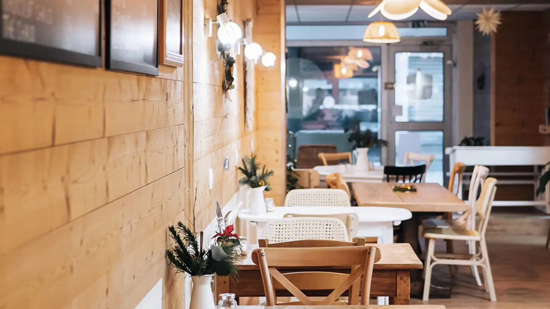 salle en bois Elie's coffee