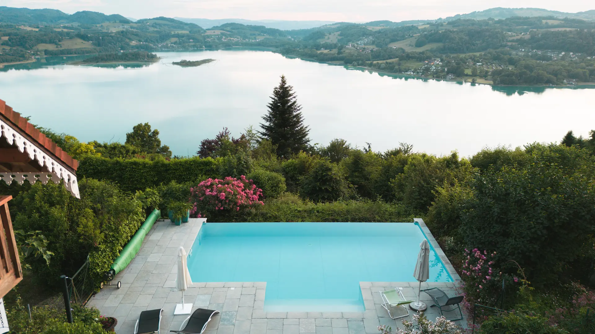 Piscine et vue la