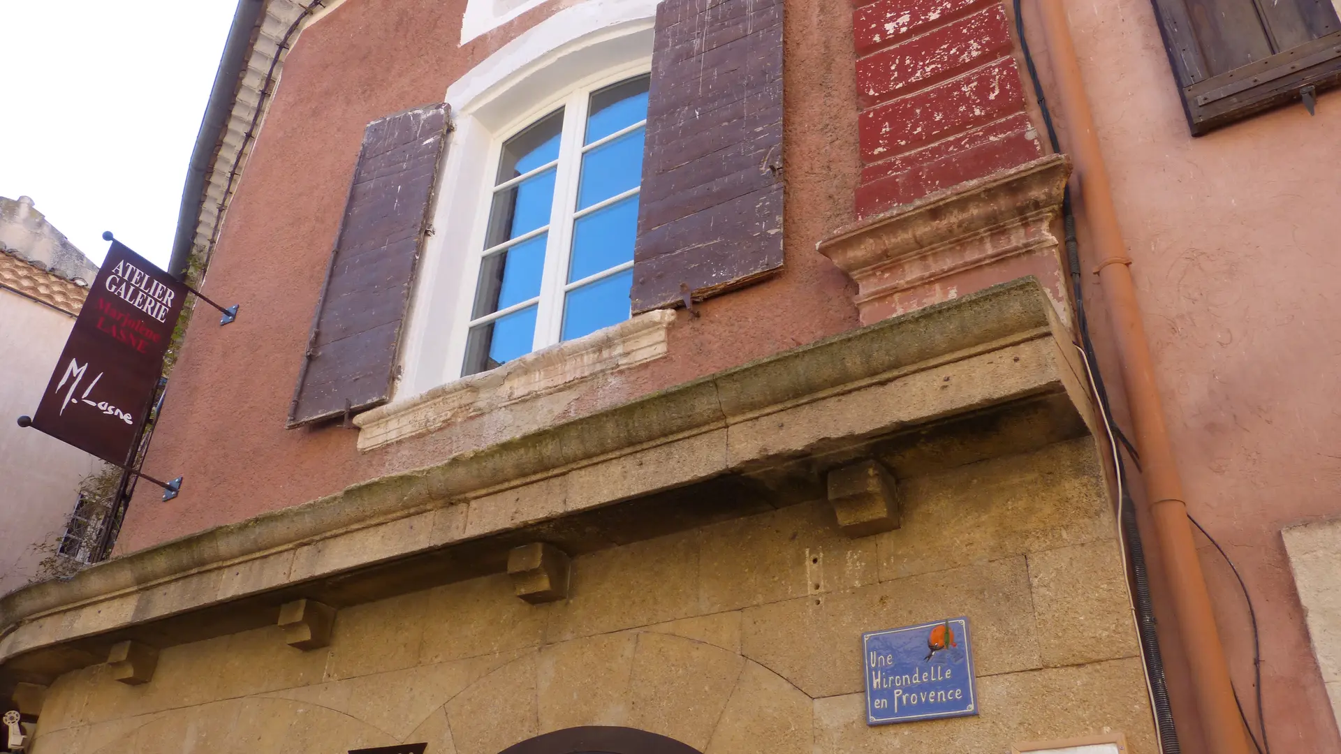 Une hirondelle en Provence