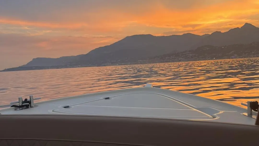 Nav'elec - port de Garavan