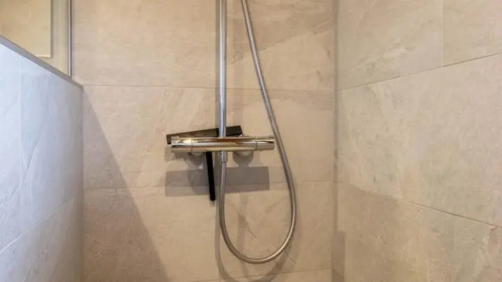 Douche à l'italienne
