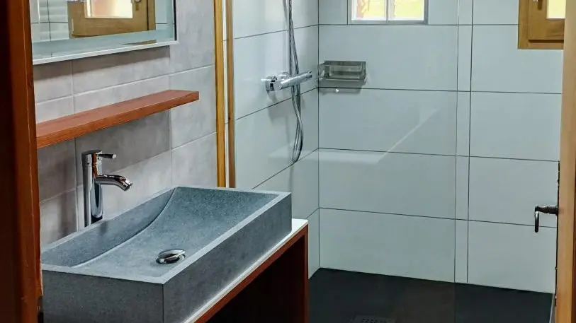 Salle de bains à l'étage.