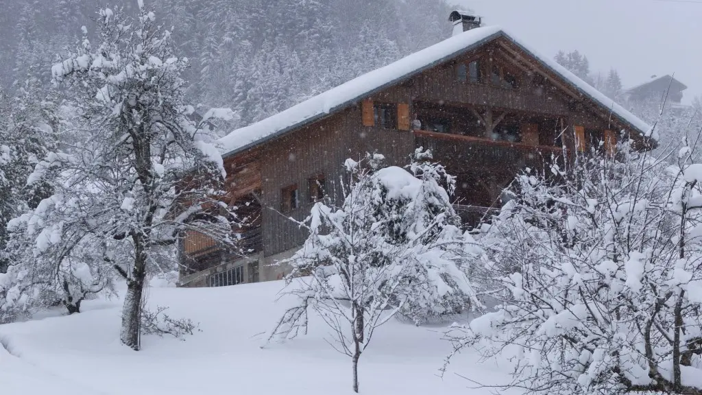 Le gîte sous la neige