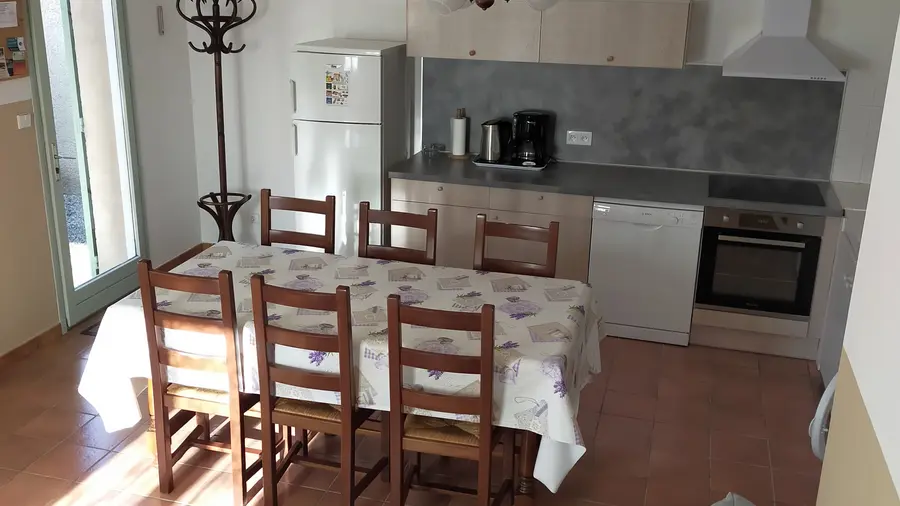 Dining room / kitchen area